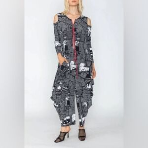 IC COLLECTION Black and White Graphic Jumpsuit